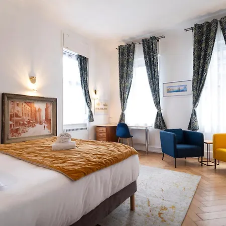 German Chic The Imperial Balcony *