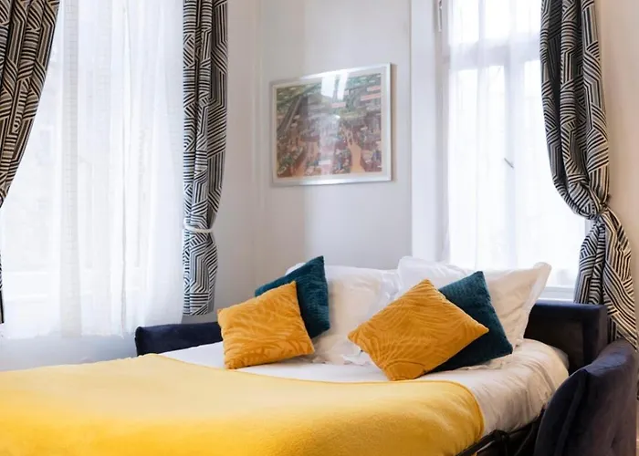 German Chic The Imperial Balcony Mety